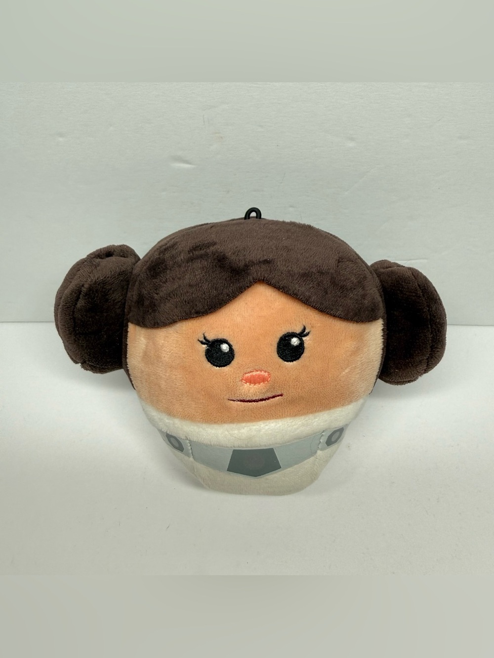 Hallmark Fluffballs Star Wars Princess Leia Ball Soft Plush Ornament 4” Disney
